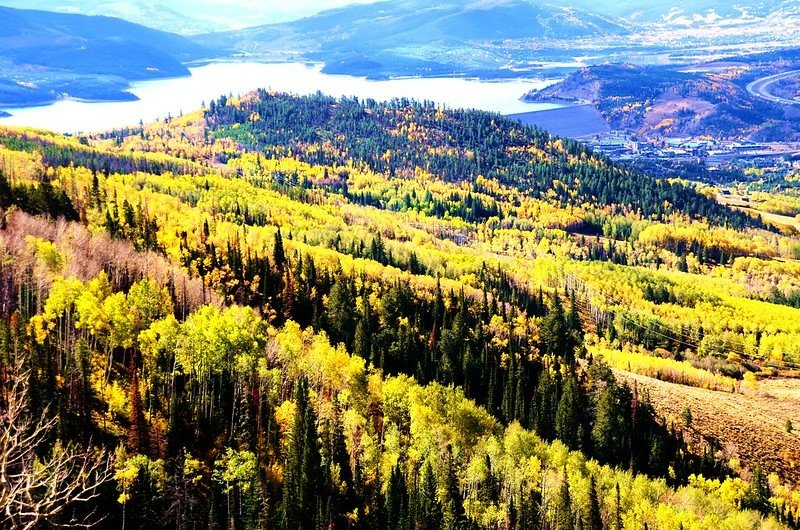 Taken from the viewpoint with a bench on the Ptarmigan Peak Trail (3)