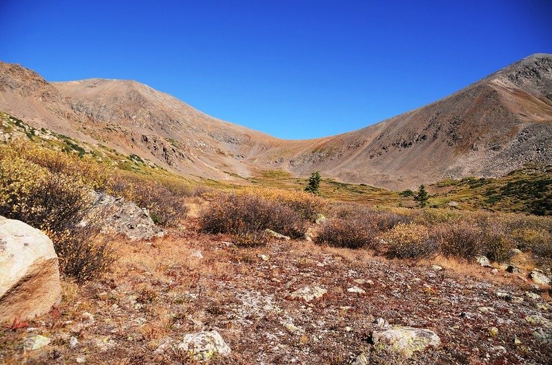 A flat platform terrain near 11,604 ft.