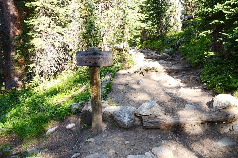 Pawnee Pass Trail &amp; Jean Lunning Trail junction