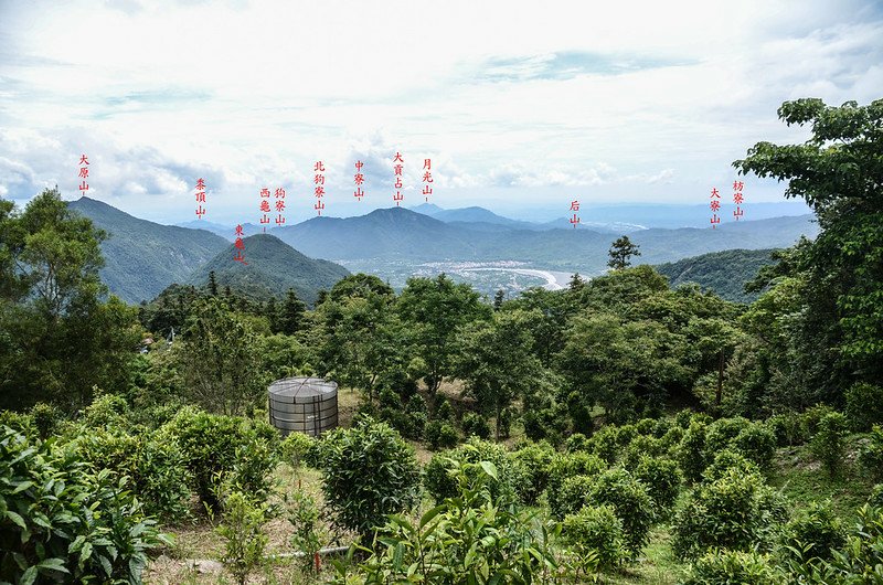 寶山南峰西南眺群山 (1)-1