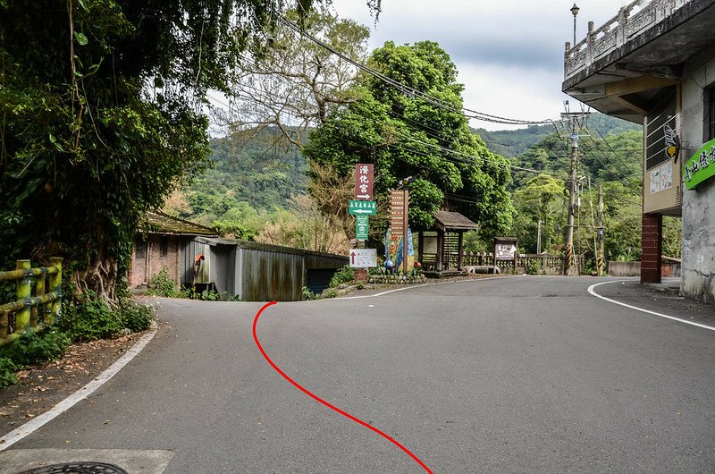 大坪路濟化宮前岔路