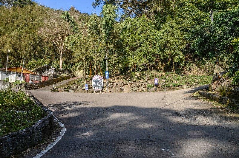 錦安聯絡道路腦寮庄橋頭岔路