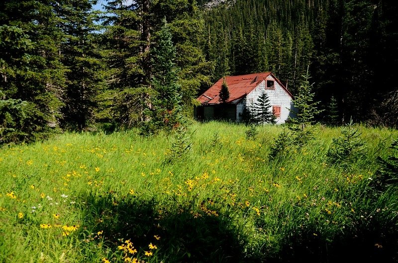 The cabin along the trail