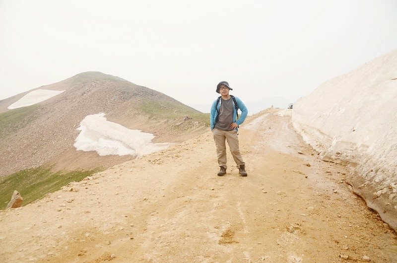 Snowwall near the summit (5)