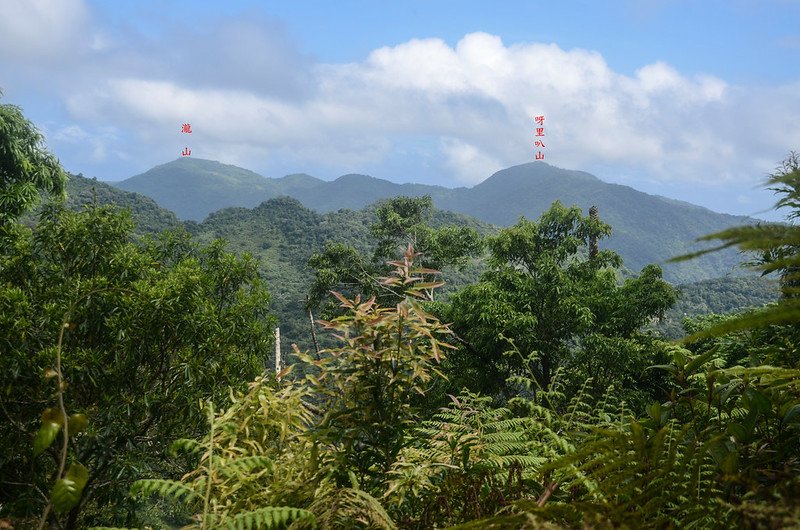 久武山山徑東南望群山