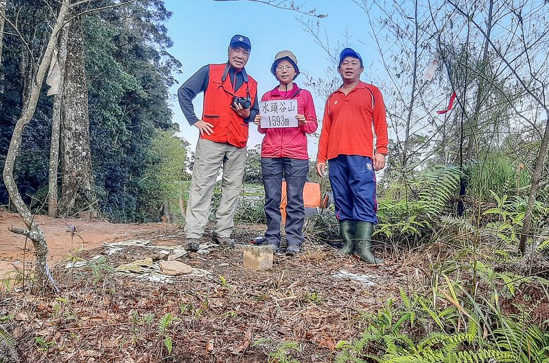 水頭谷山山頂 (2)