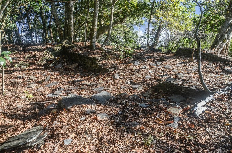 關門古道稜線石屋遺址 (1)