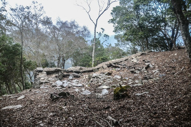 關門古道稜線石屋遺址 (12)