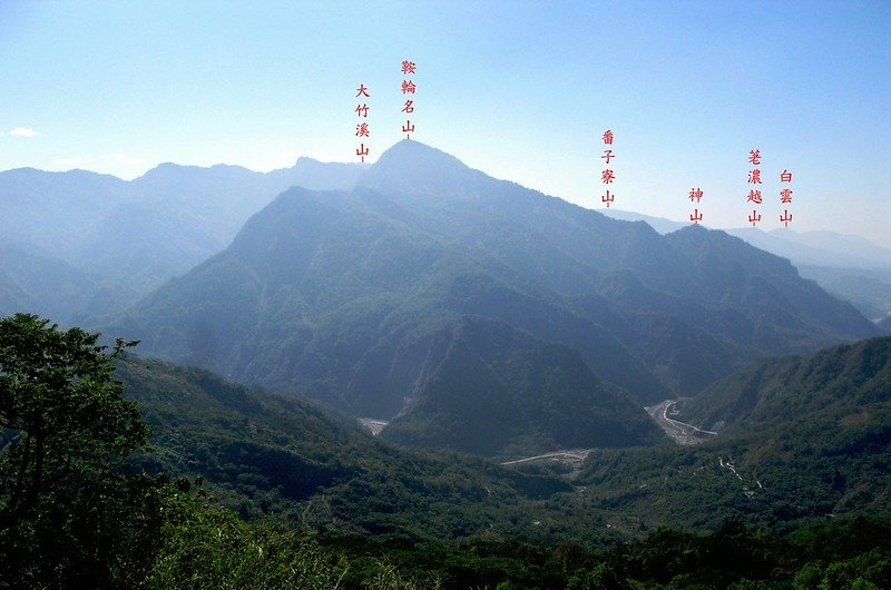 河表湖山登山步道南眺大竹溪山、鞍輪名山 1-1