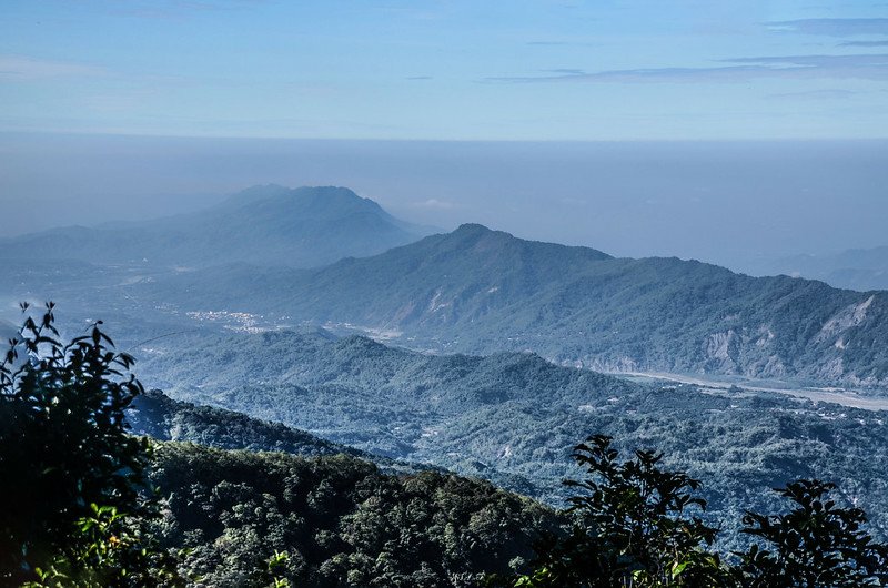 大竹溪主稜線西眺群山 (2)