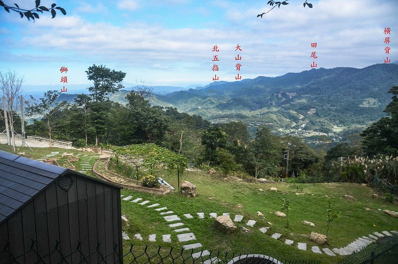 細湖頂山山頂東北望群山 1-1