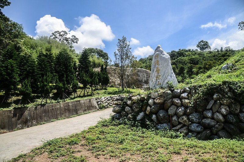 砲石山旁台灣普陀山