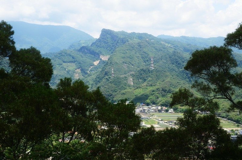 法雲寺東望鷂婆山