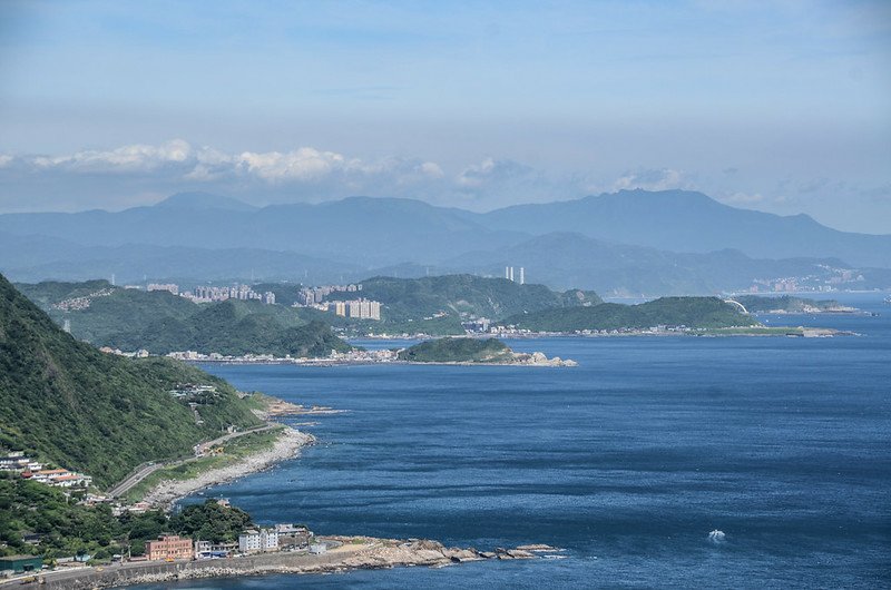 南子吝山山頂西邊遠眺基隆地區