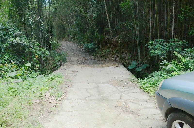 新莊山停車處登山口