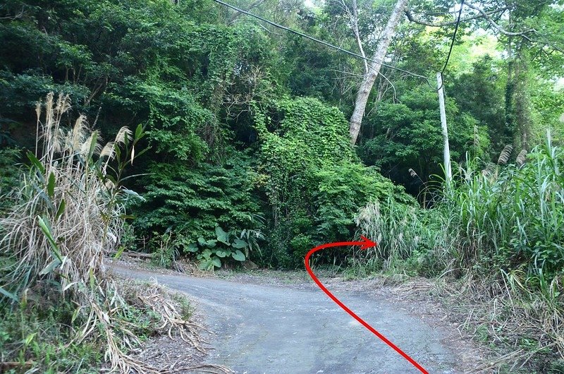 三尖山東北峰登山口