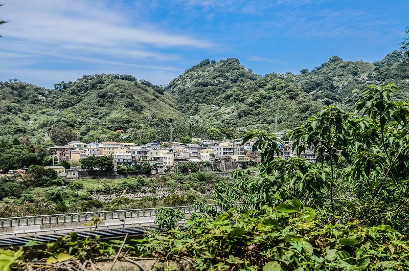 出礦坑沿途山景 (1)