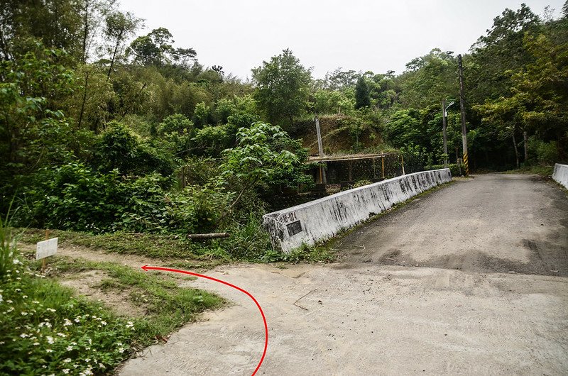 枋寮坑橋頭登山口