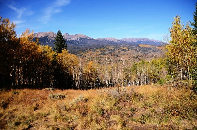 Looking west at Gore Range from Ptarmigan Peak Trail (1)