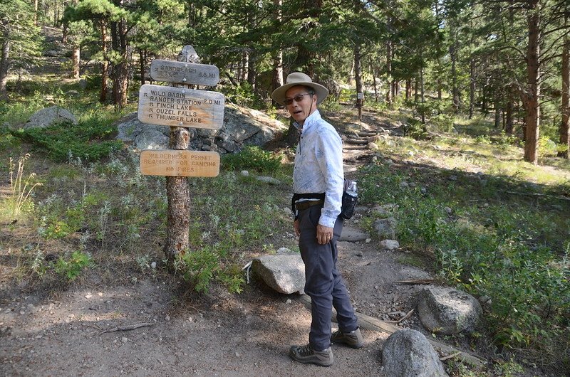 Sandbeach Lake Trail fork