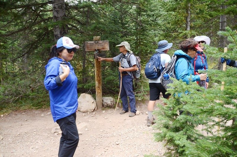 Upper Thumb Trail &amp; Devils Thumb Bypass Trail junction (2)