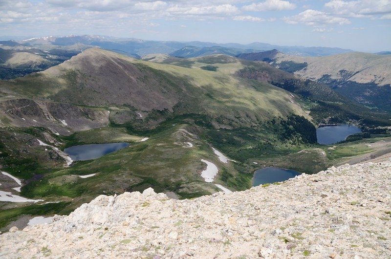 Looking down to Murry Reservior、Silver Dollar Lake &amp; Maylor Lake from  Square Top Mountain&apos;s summit (1)