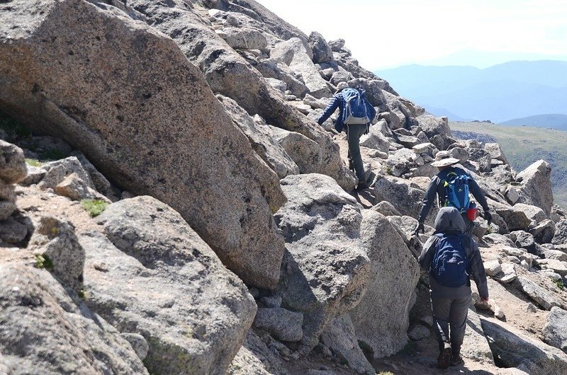 The final part of the trail travels along the south slope of Mount Evans&apos; west ridge (6)