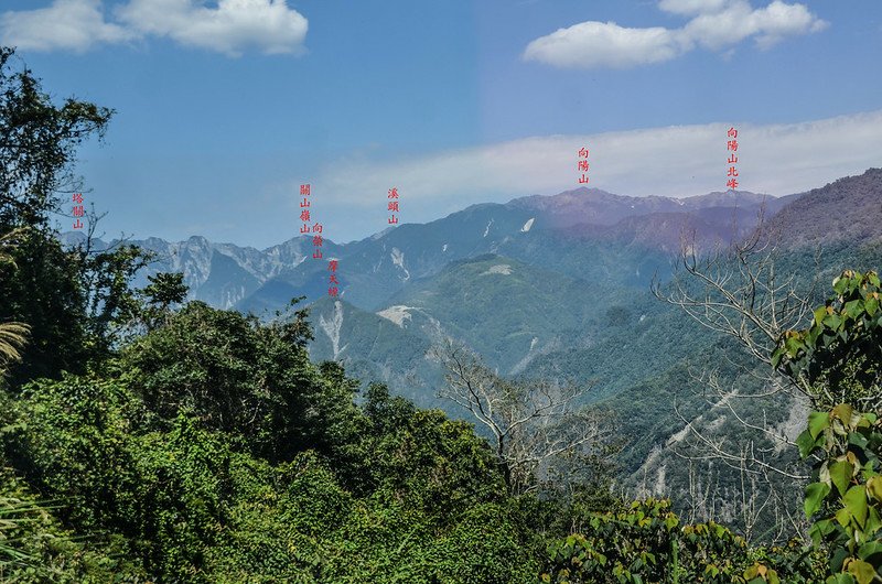 下馬產業道路西北遠眺關山~向陽山稜線 2-1