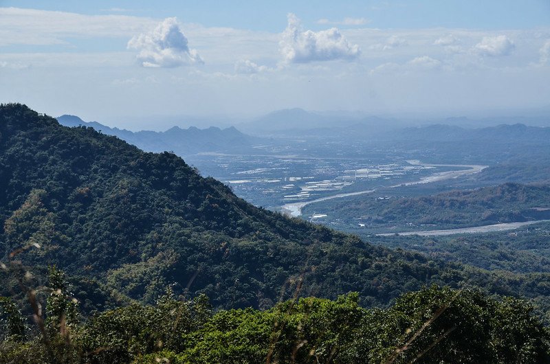 西廓亭山山頂西南遠眺旗山地區