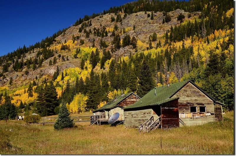 Fall colors at E. Portal trailhead, Colorado (9)