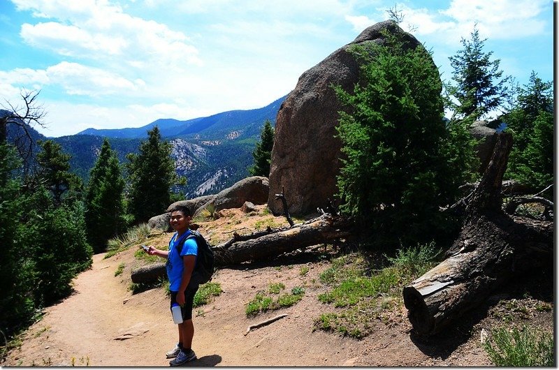 On the way down the Barr Trail (2)