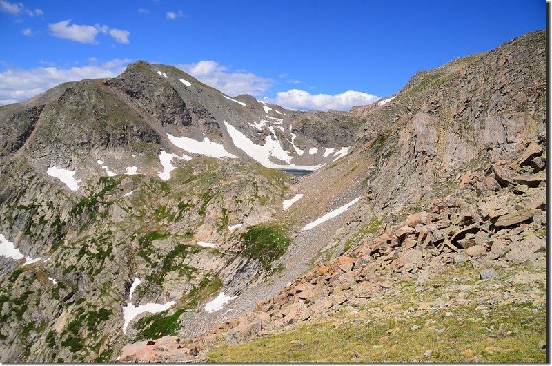 Ice Lake at the foot of Mount Bancroft (3)