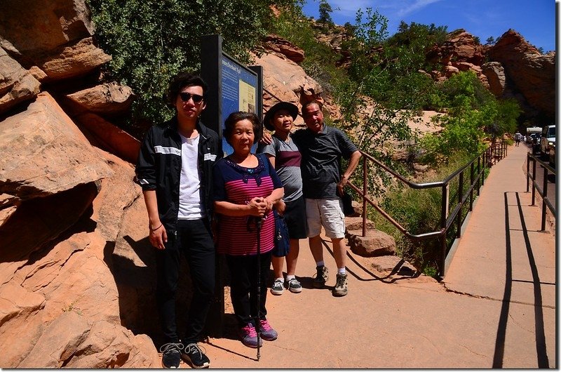 Canyon Overlook trailhead 2