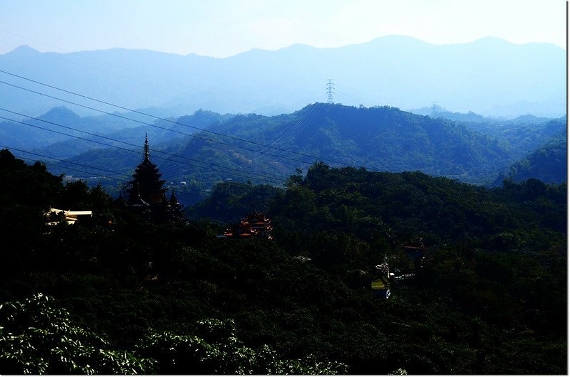 頂湖山登山口東眺