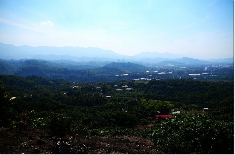 頂湖山山頂南眺