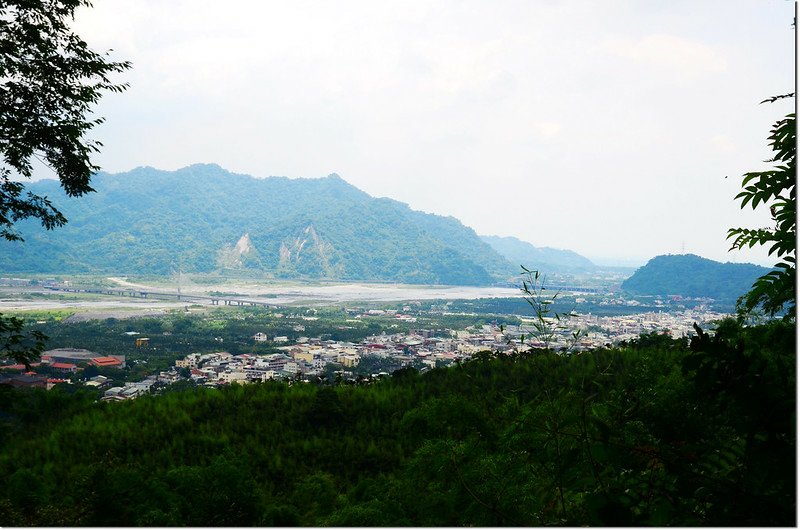 湖桶山俯瞰濁水溪