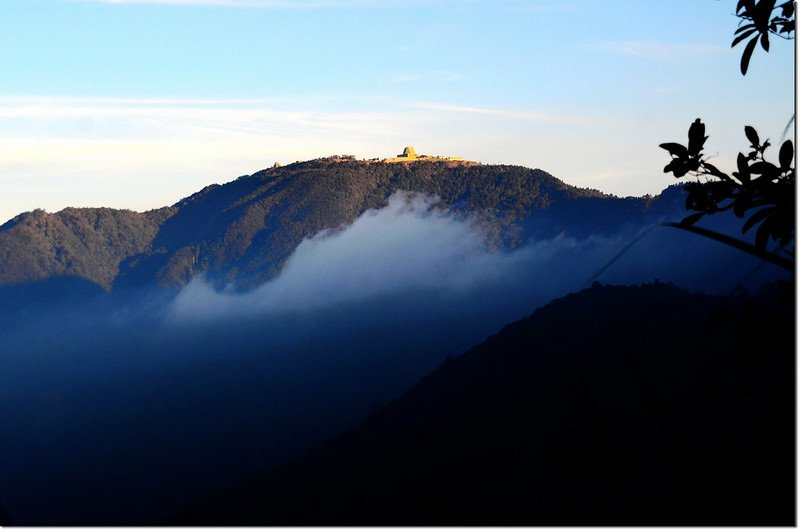 大鹿林道西線西眺樂山（鹿場大山