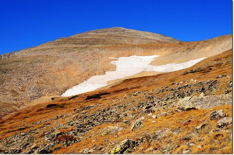 The snowfield beside the trail 2