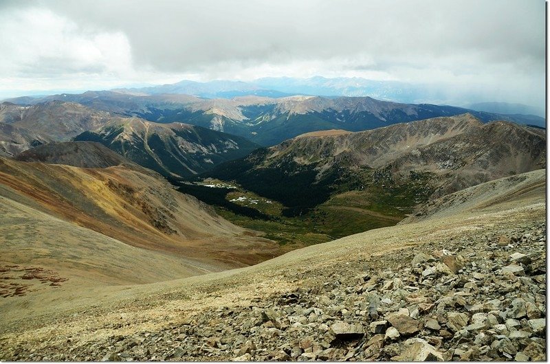 Looking down onto Chiuahauhau Gulch from Torreys