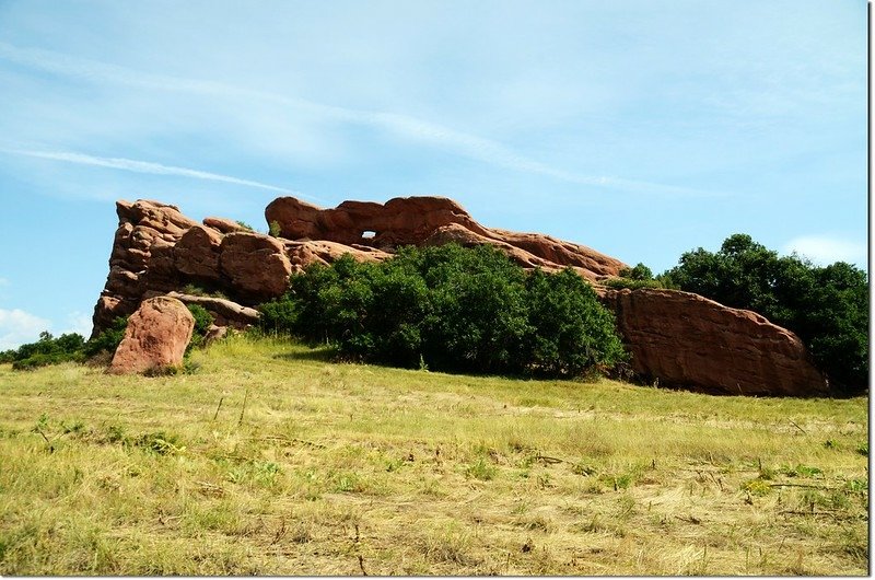 Red rocks along the trail 5