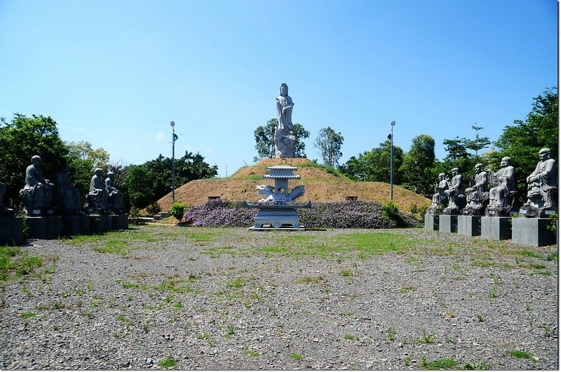 曼陀山露營公園觀音及十八羅漢像