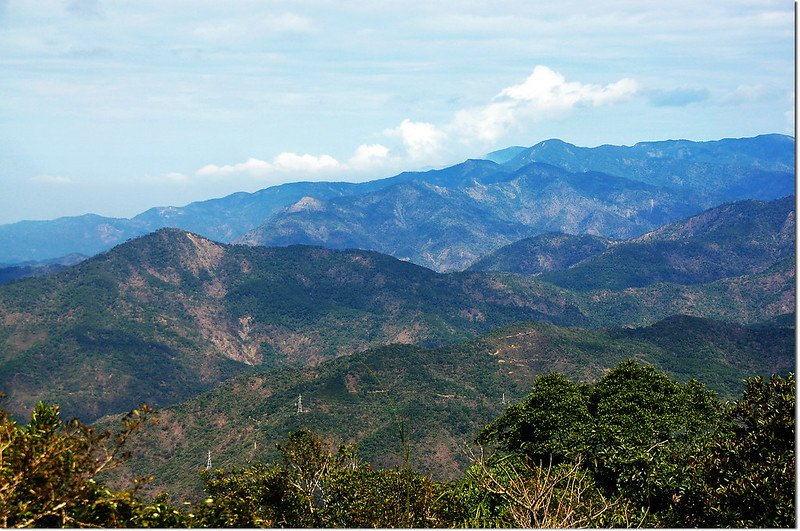 牡丹路山榕樹群聚區展望點北眺群山 2