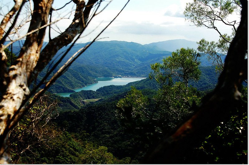 牡丹路山東南峰俯瞰牡丹水庫