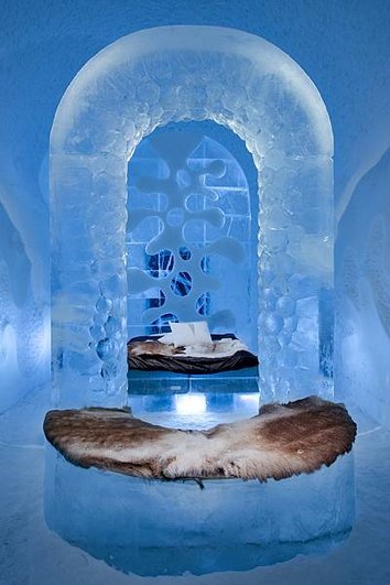 Deluxe_suite_Early_spring_icehotel_365.jpeg