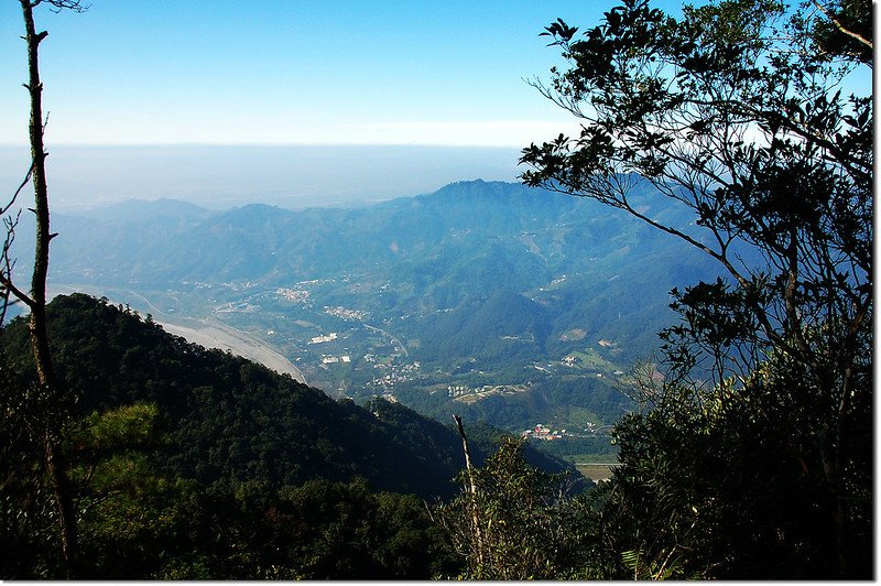 白毛山西南峰稜線南眺