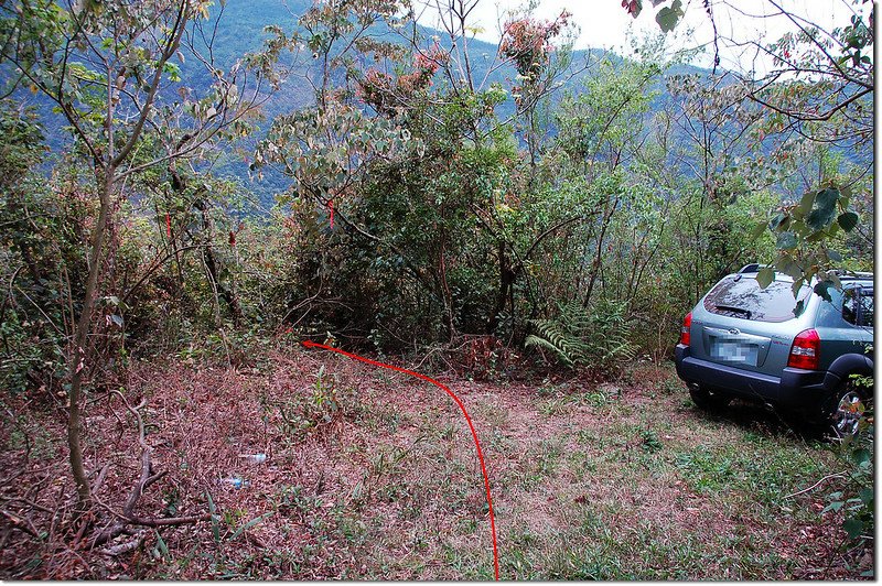 桑留守山東南峰登山口