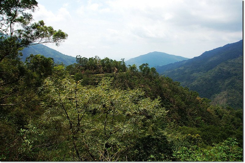 真雅社登山口望來義舊部落