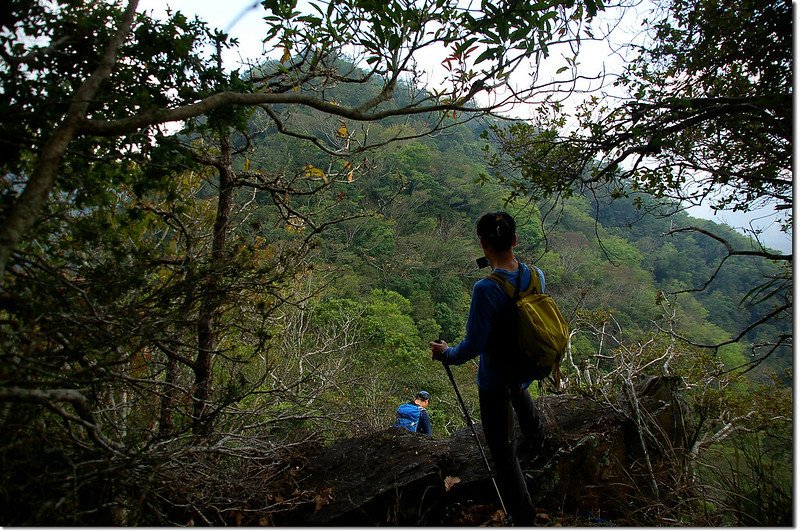 朗吾呂山1500山頭望基點峰 1