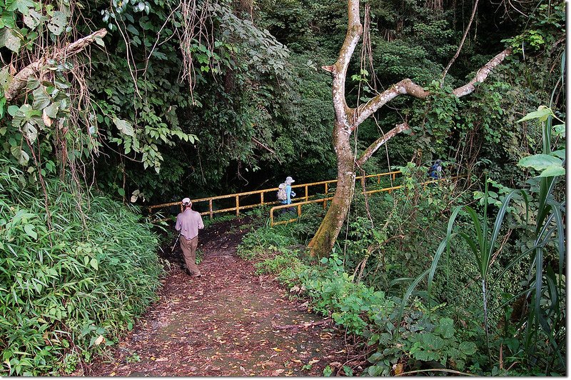 潭南山登山步道鐵橋