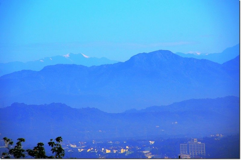 江西林山山頂西北遠眺雪山、大雪山